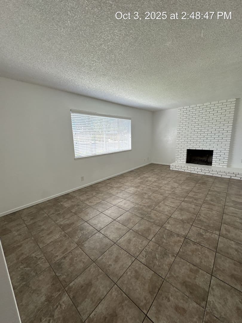 Visalia Apartment: 2724-2728 South Sallee Ct