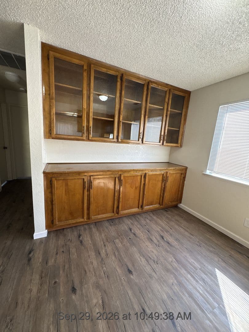 Visalia Apartment: 2034-2038 South Tracy Court