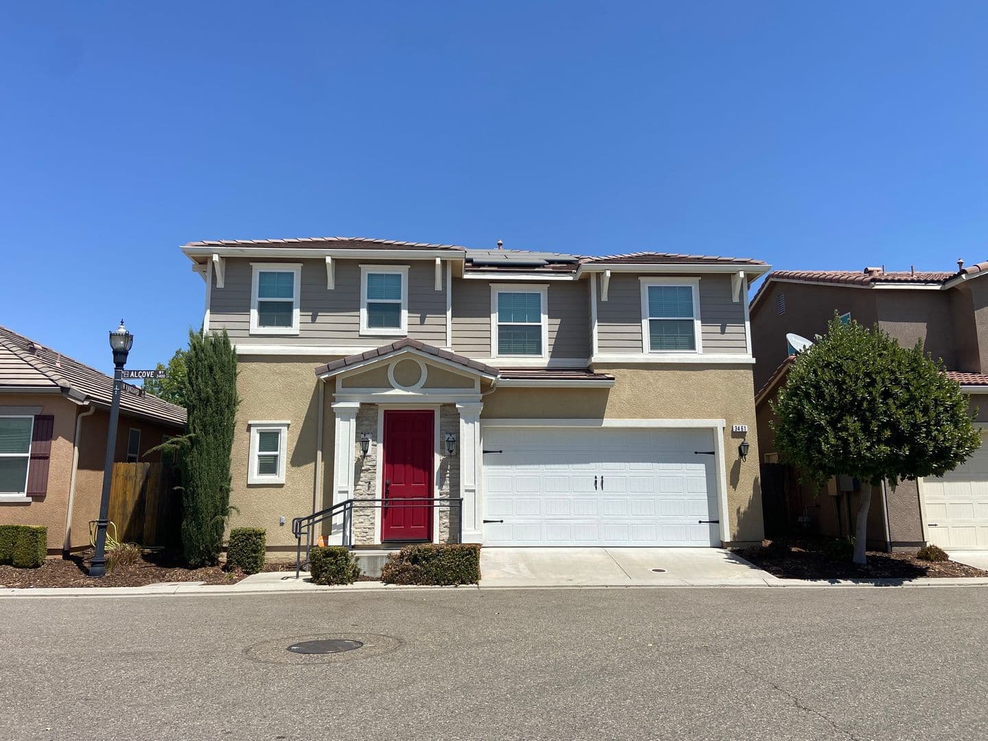 Clovis House: 3461 Alcove Way