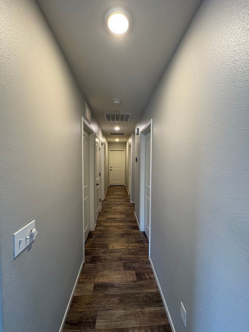 Visalia House: 2113 North Highland Street