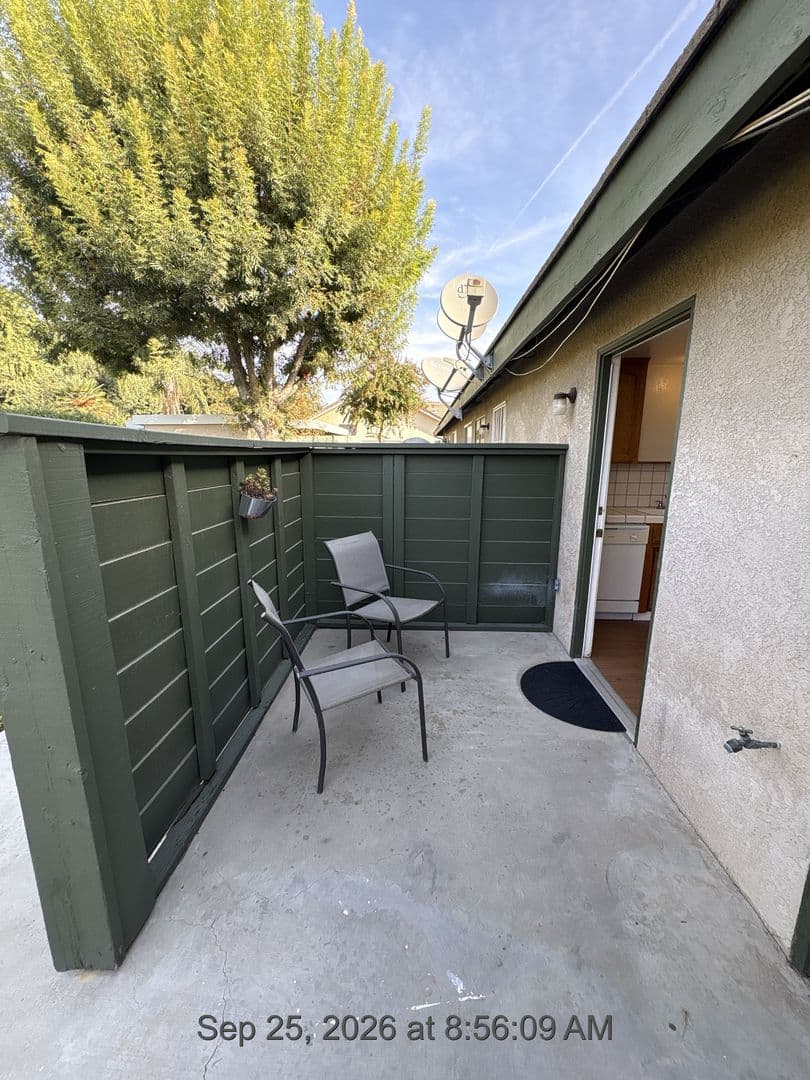 Visalia Apartment: 2615-2621 S Maselli