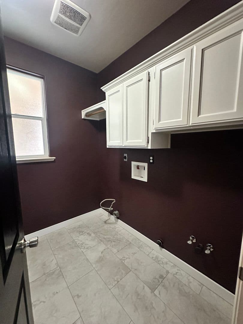 Farmersville House: 421 W. Trinta St