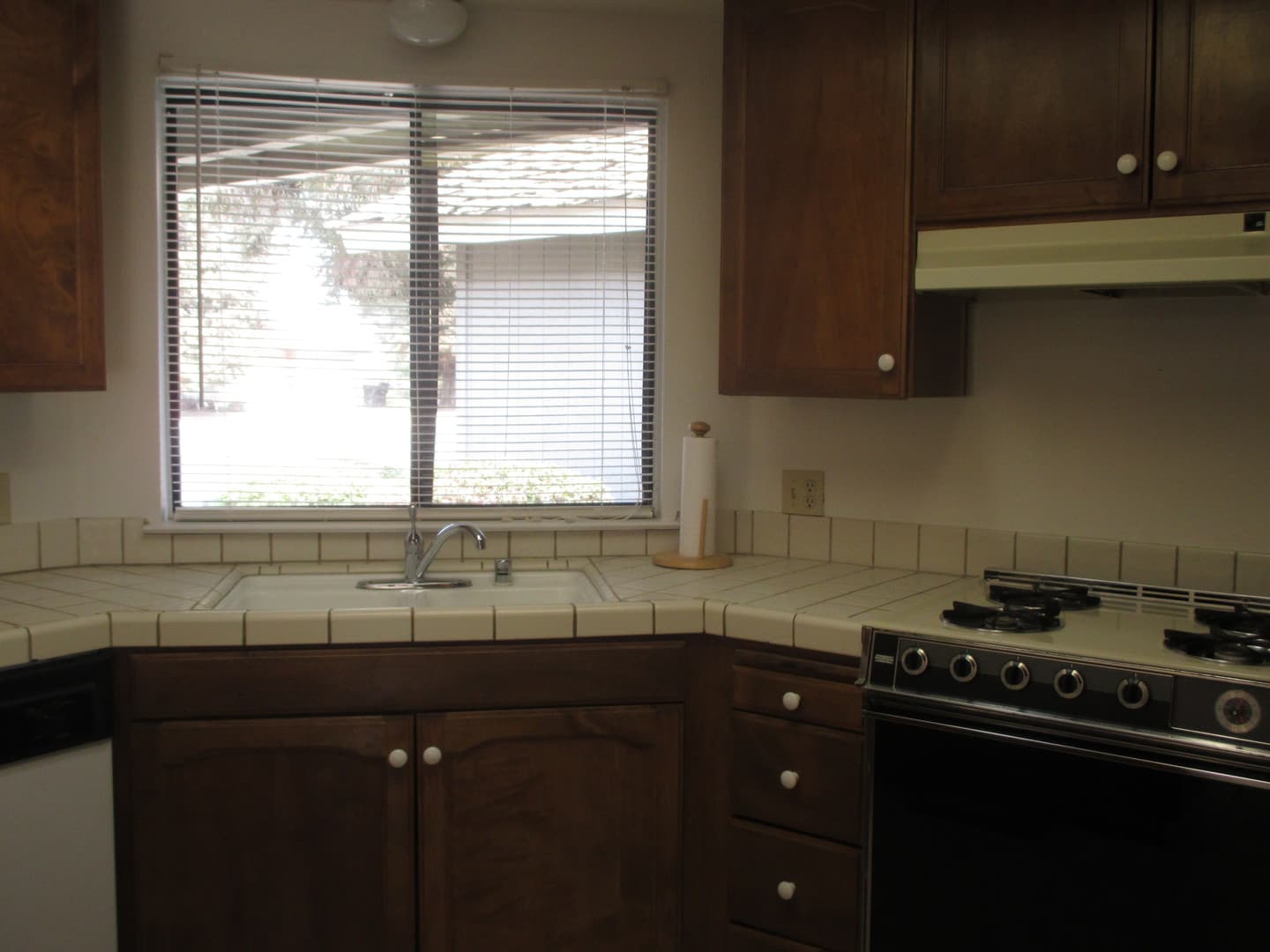 Visalia House: 4043 West Victor Avenue