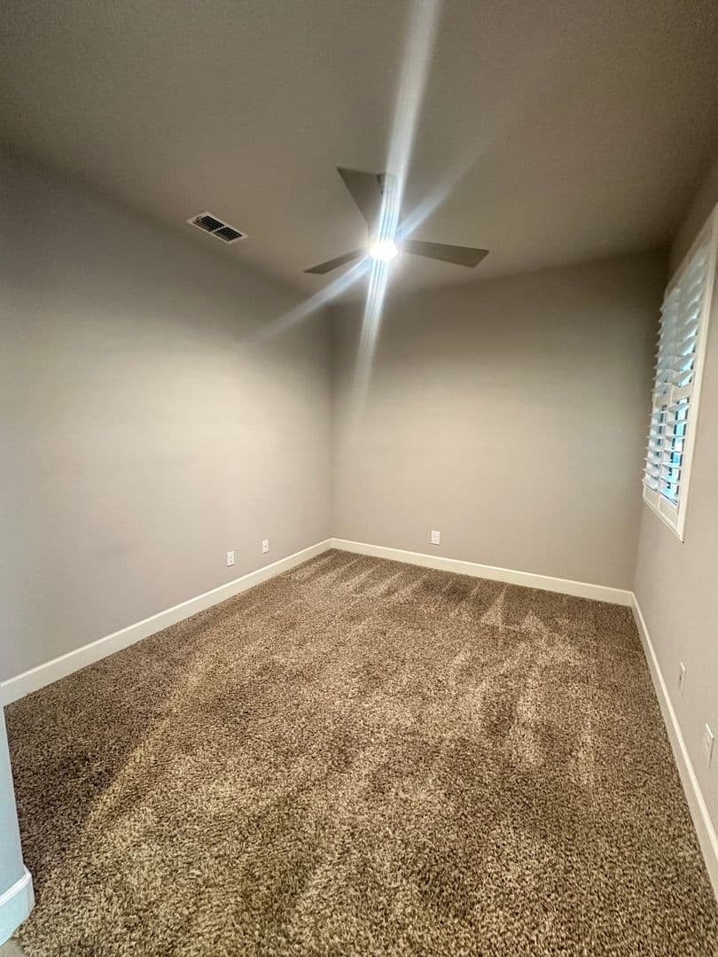 Visalia House: 2001 W Flagstaff Ave