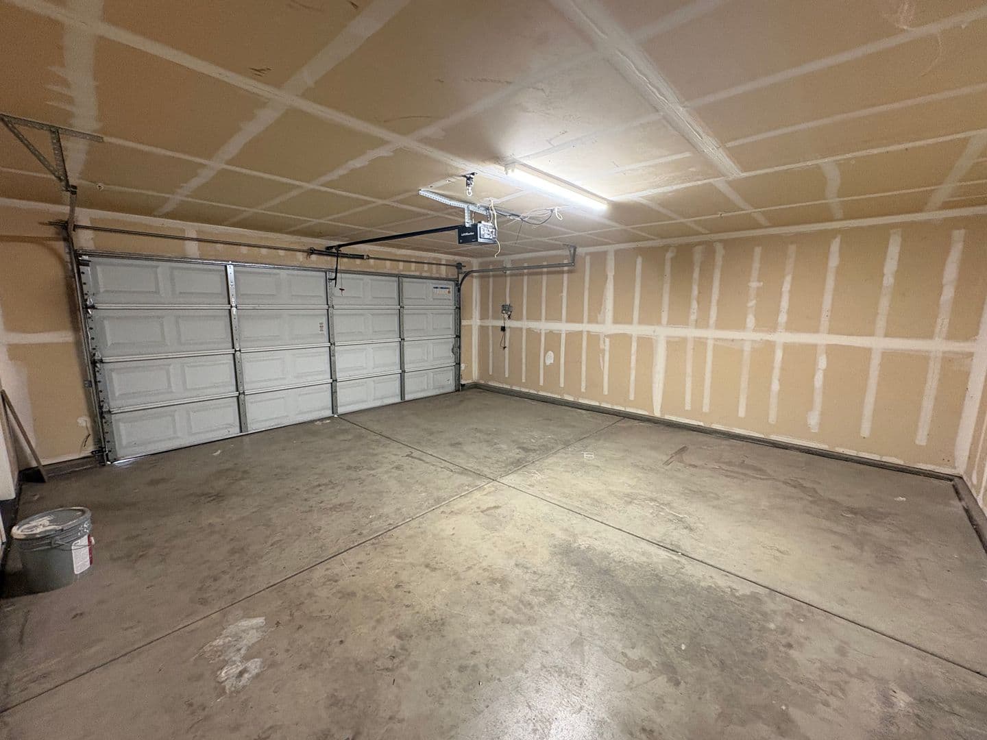 Tulare House: 2314 Cape Canyon Avenue