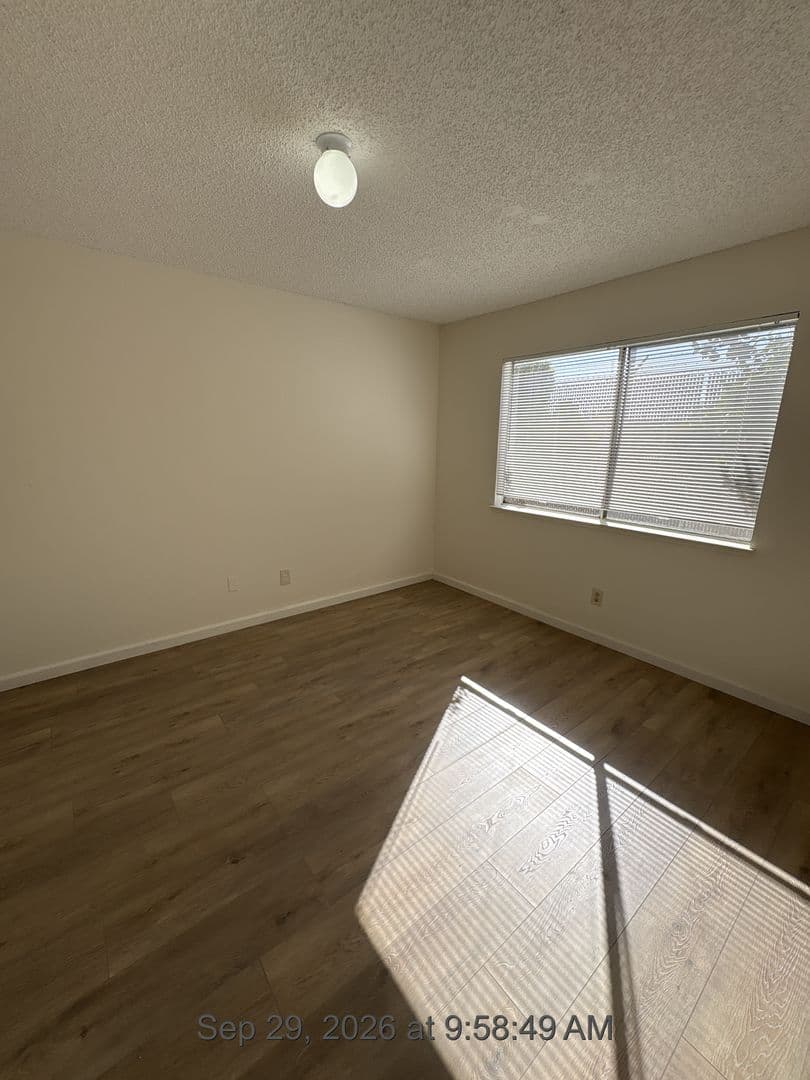 Exeter Apartment: 320 North E Street