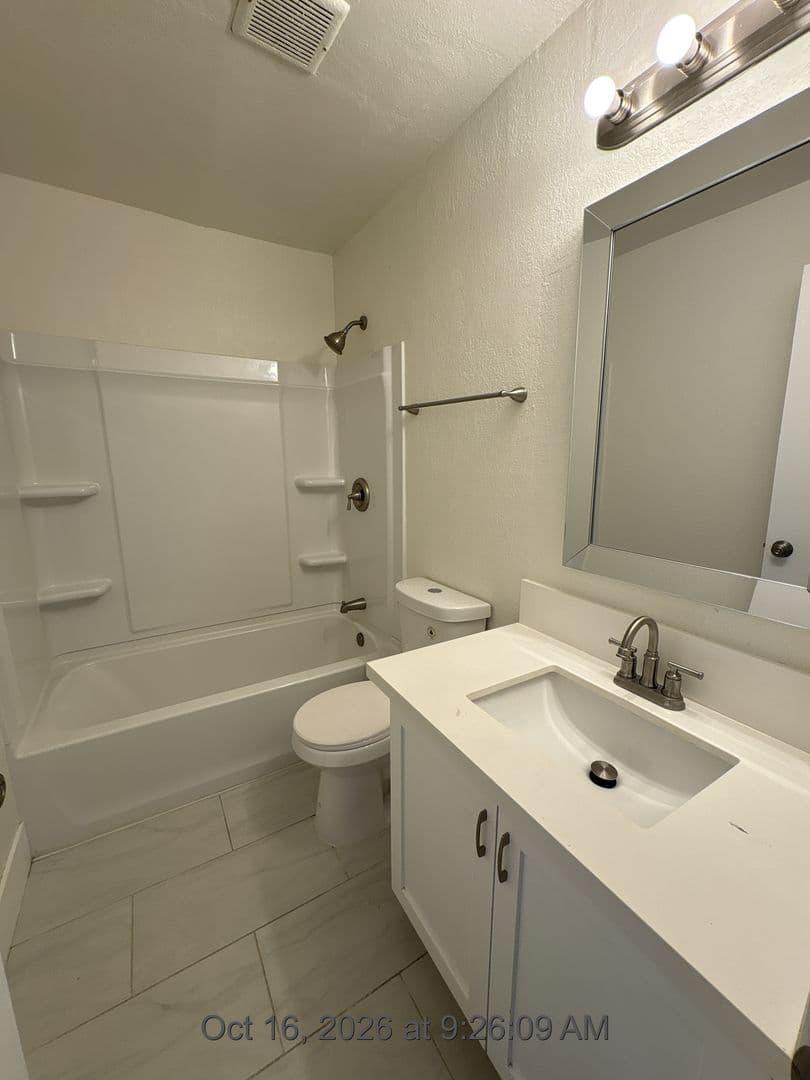 Visalia Apartment: 3515 W Campus Ave -1
