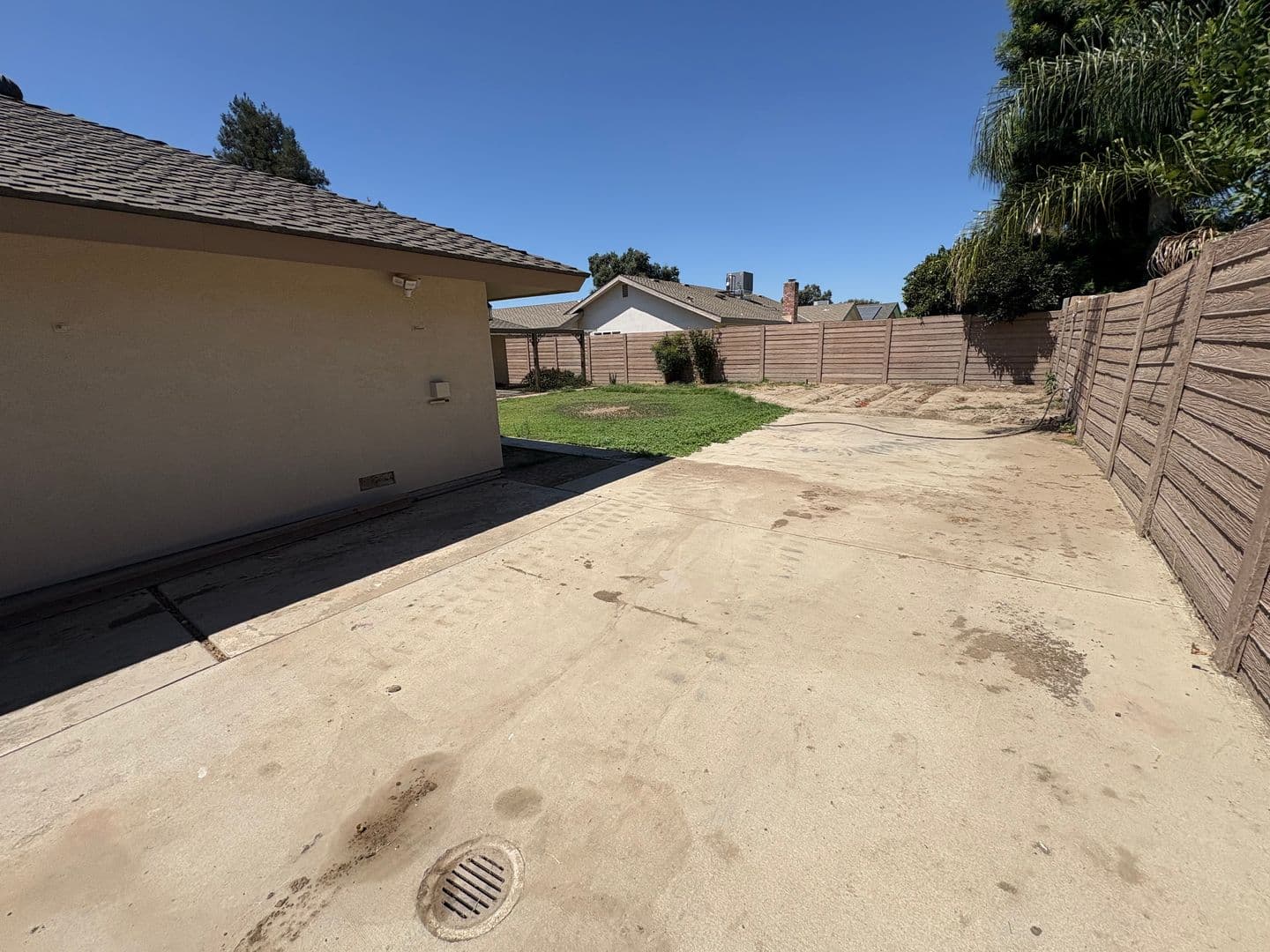 Visalia House: 2322 East Vassar Dr