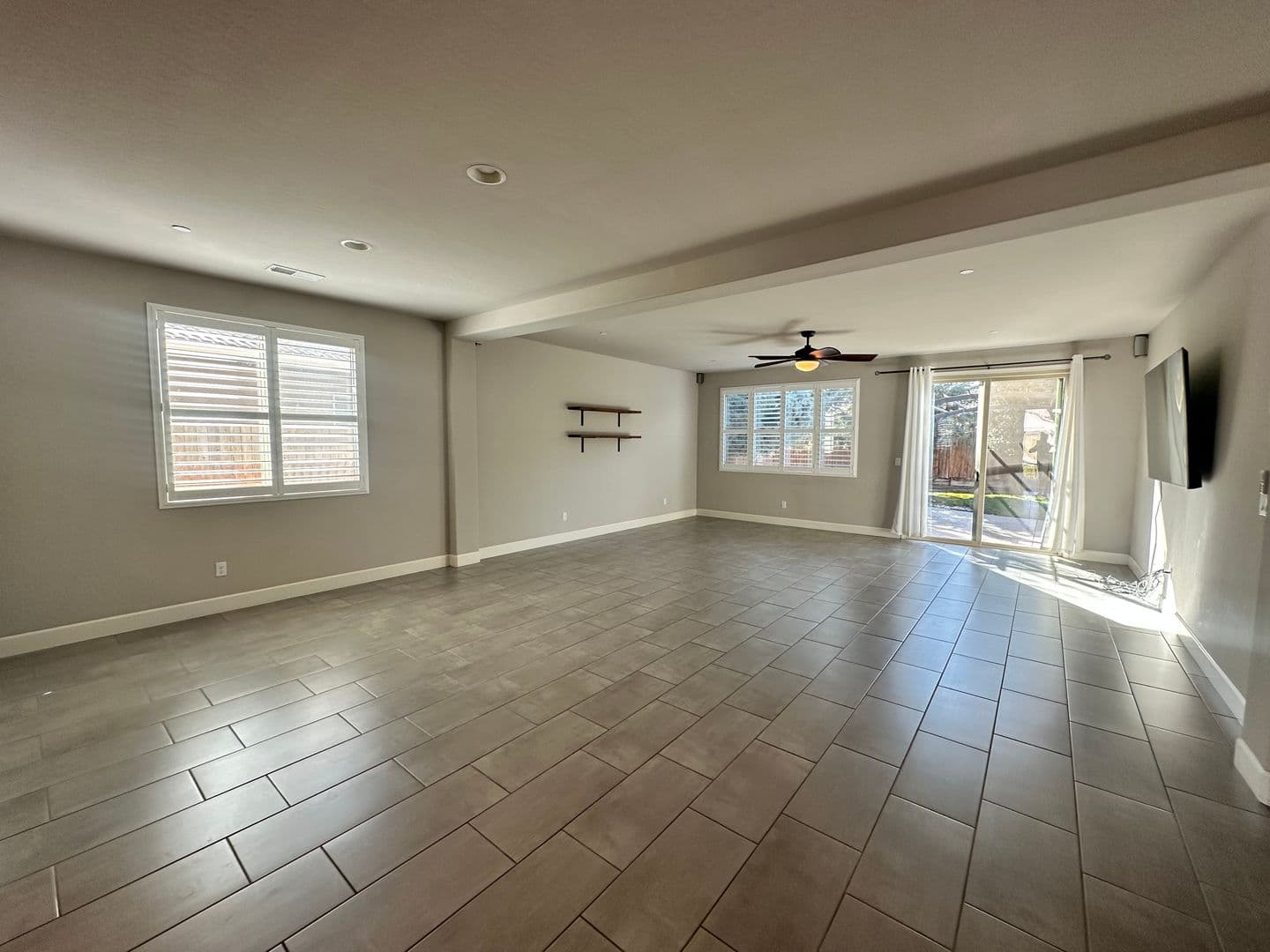 Visalia House: 2001 W Flagstaff Ave
