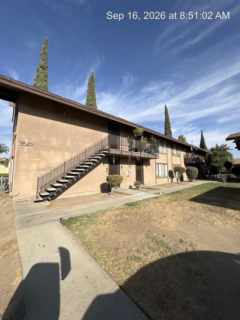 Visalia Apartment: 3549 W Campus Ave -8