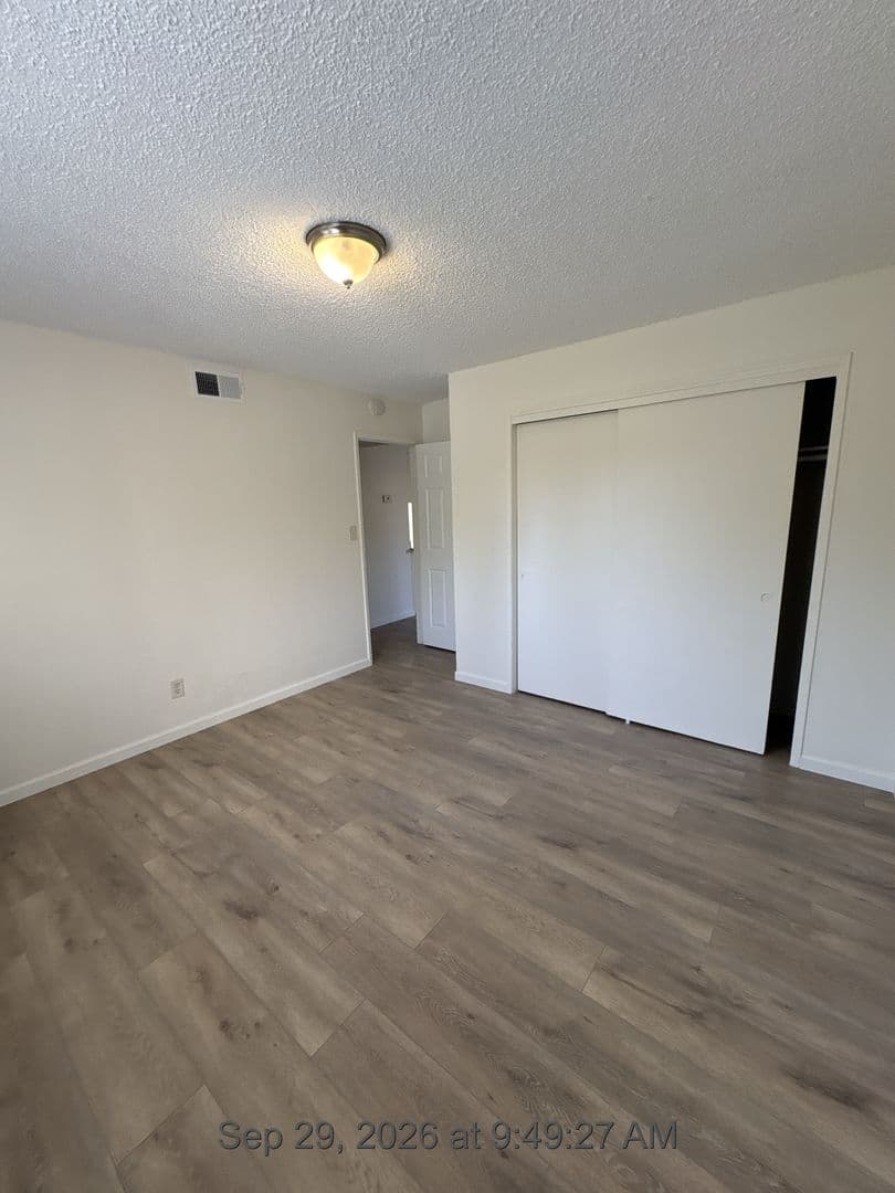 Exeter Apartment: 320 North E Street