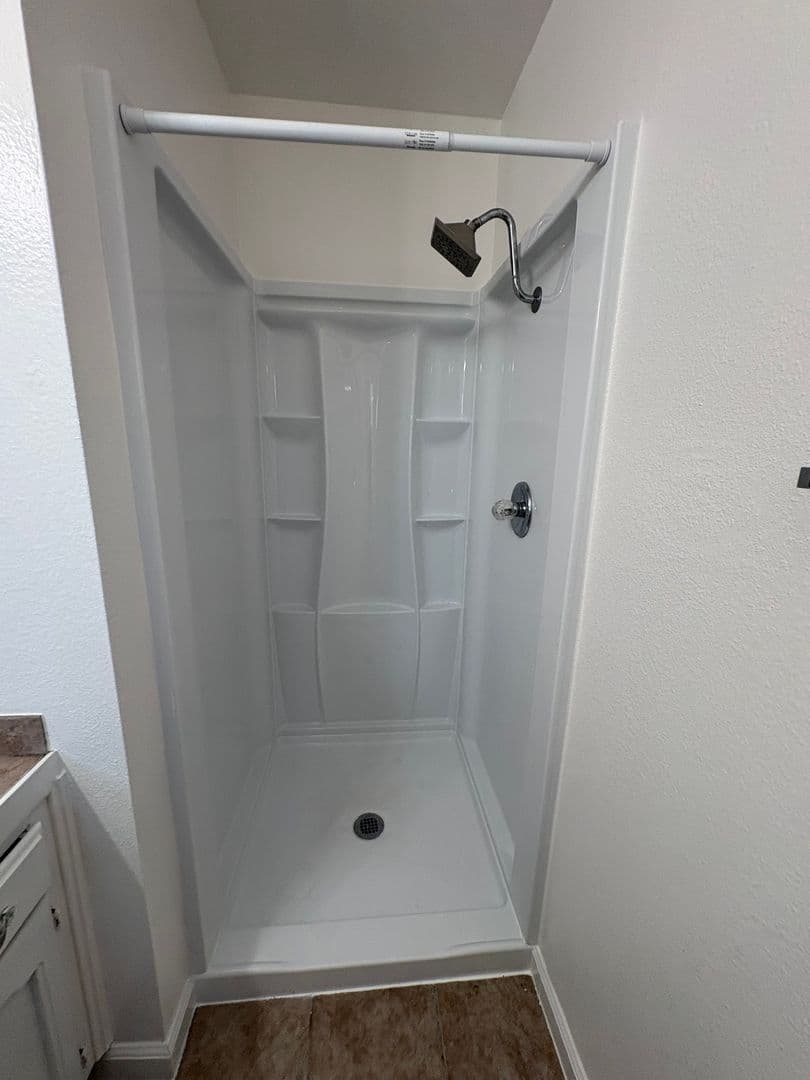 Visalia House: 2642 N Fairway St