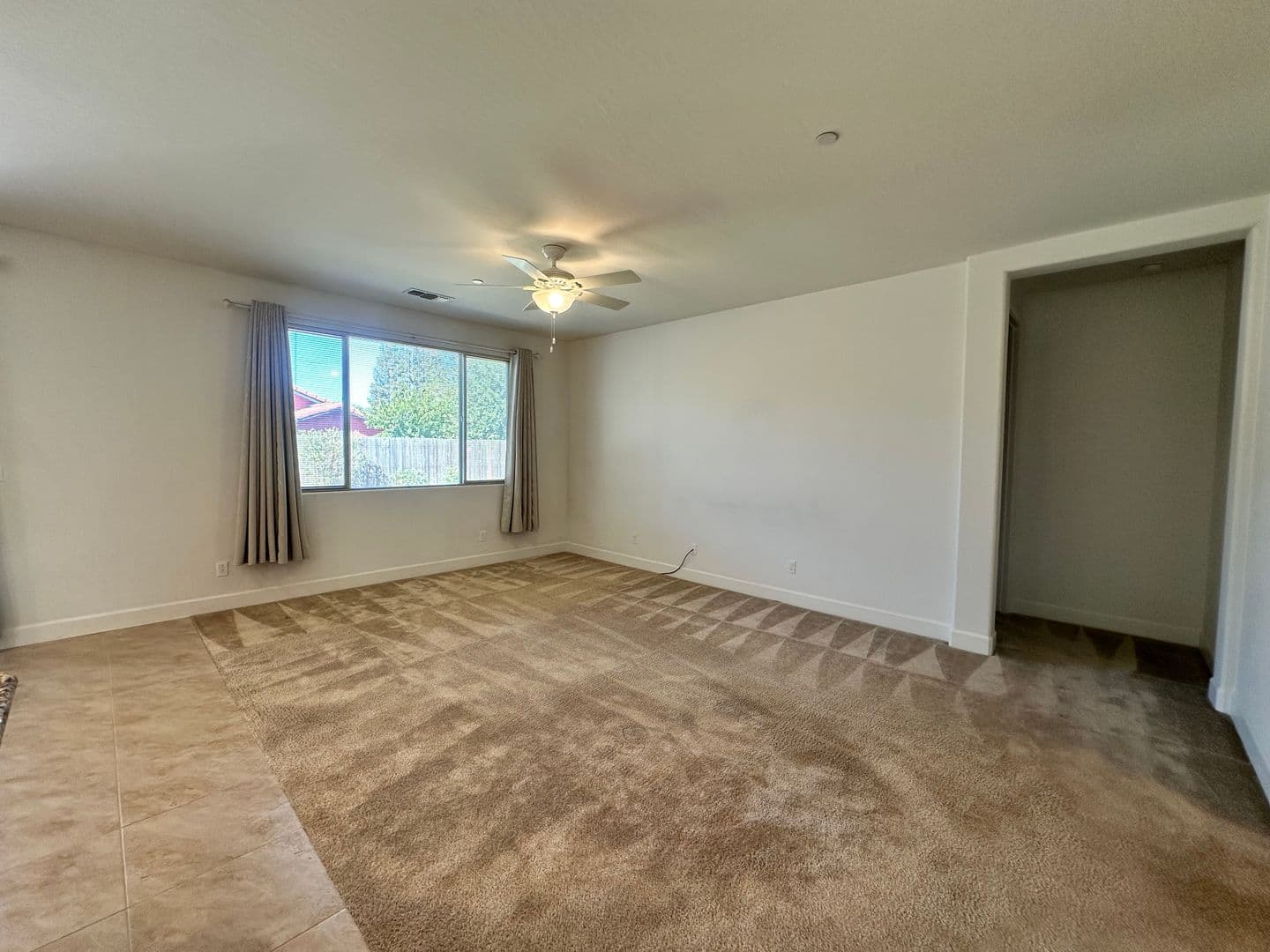 Visalia House: 3215 S Meadowbrook St