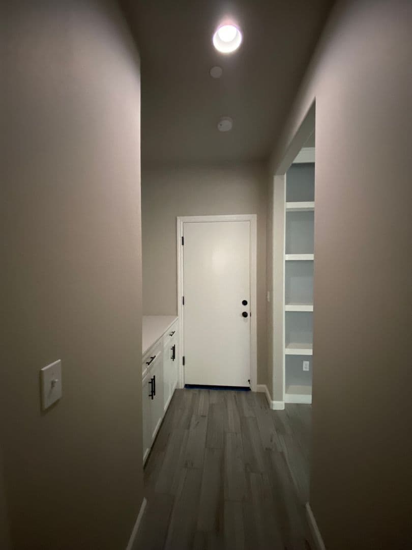 Clovis House: 3461 Alcove Way
