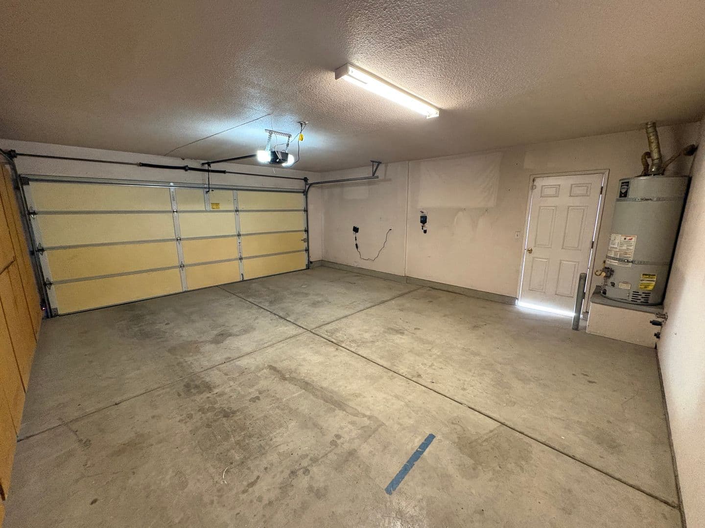Visalia House: 2967 West Jerome Ave