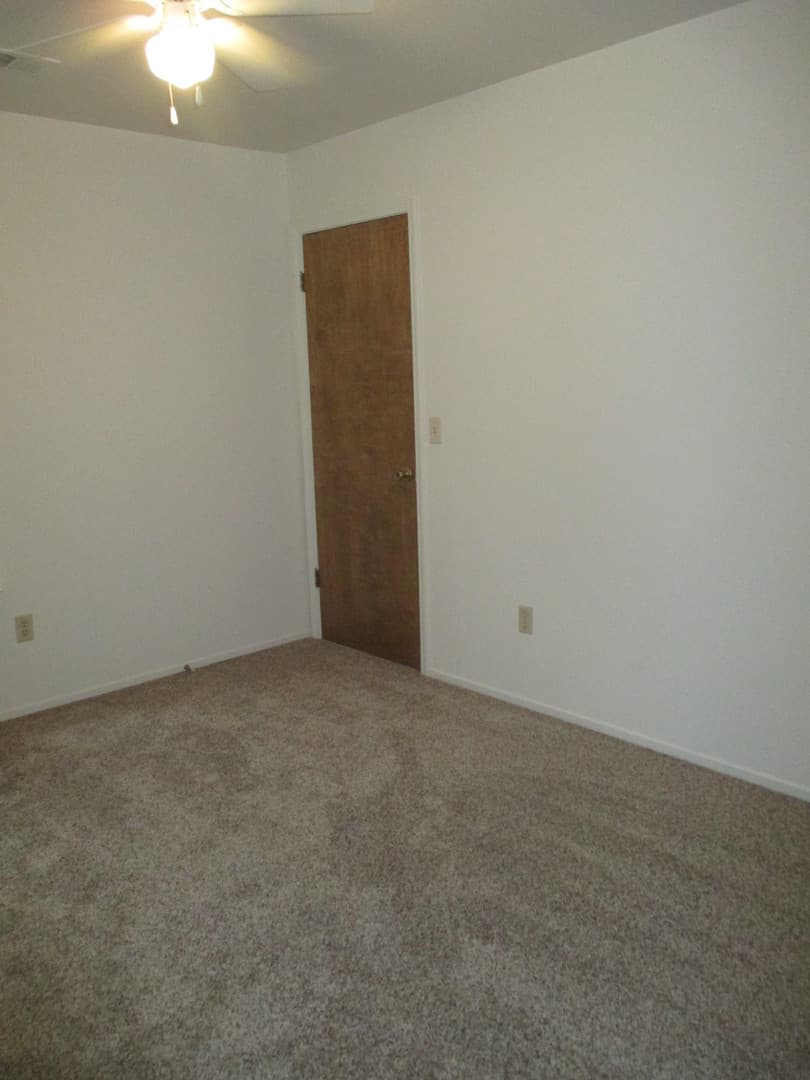 Visalia House: 4043 West Victor Avenue