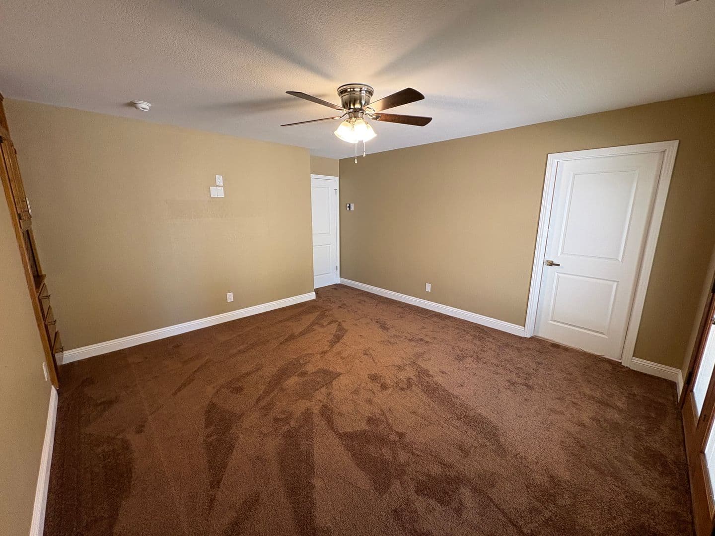 Visalia House: 2322 East Vassar Dr