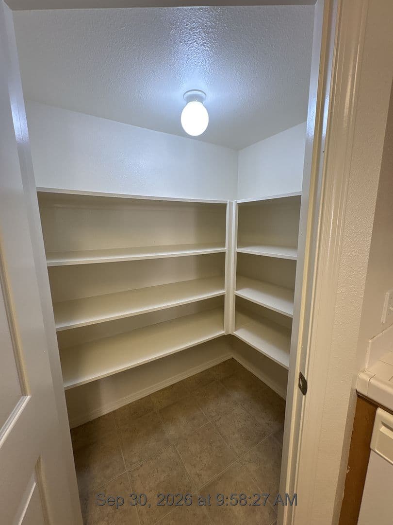 Visalia Apartment: 4203-4349 West Walnut Avenue