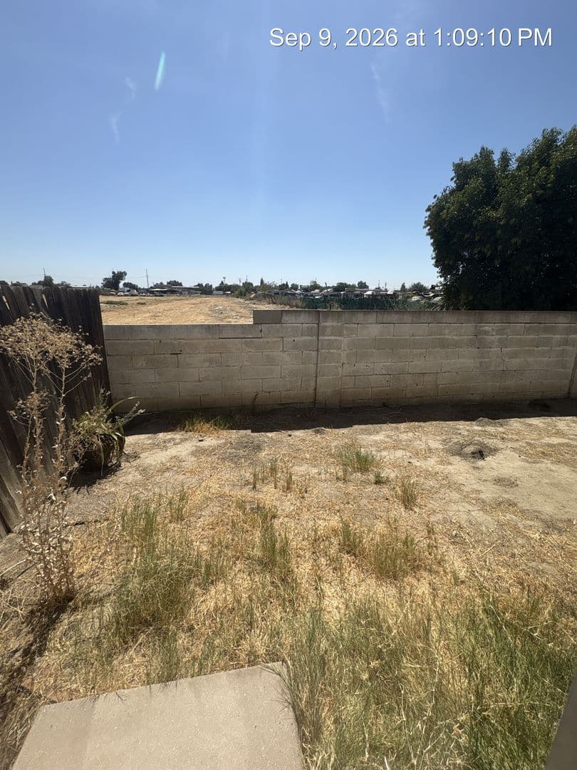 Visalia Apartment: 1649 East Douglas Ave