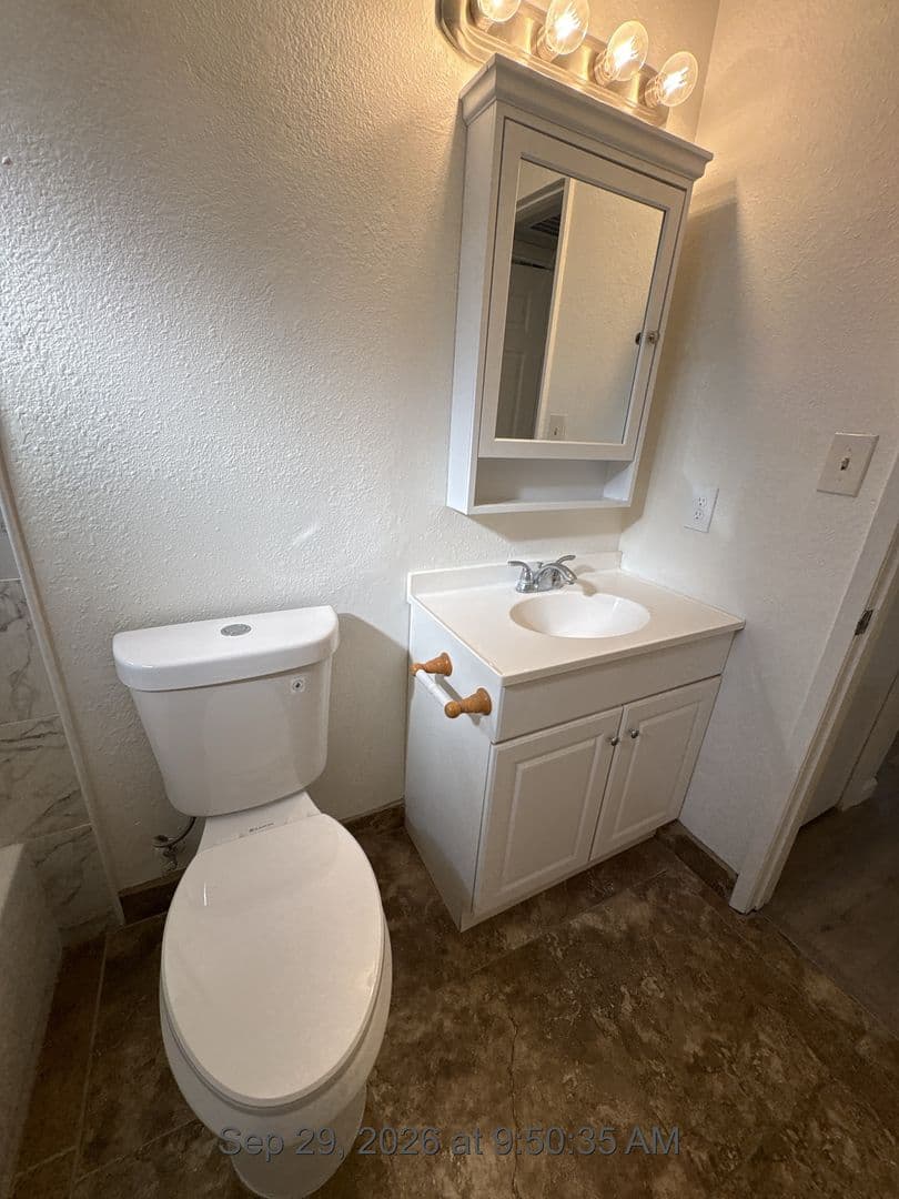 Exeter Apartment: 320 North E Street