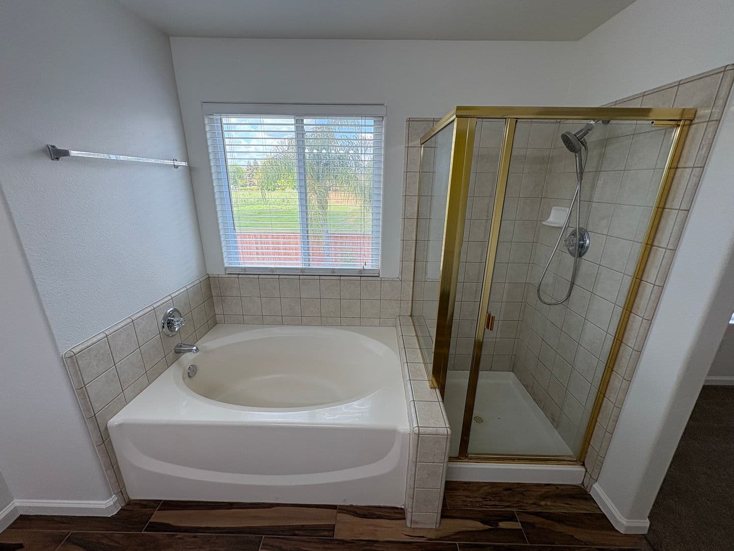 Visalia House: 5928 West Whitley Ave