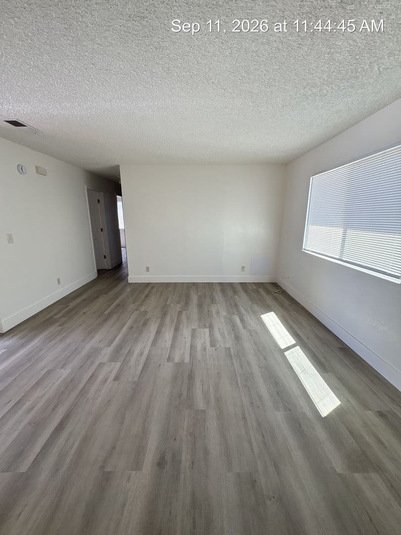 Visalia Apartment: 748 S Goddard  A-D