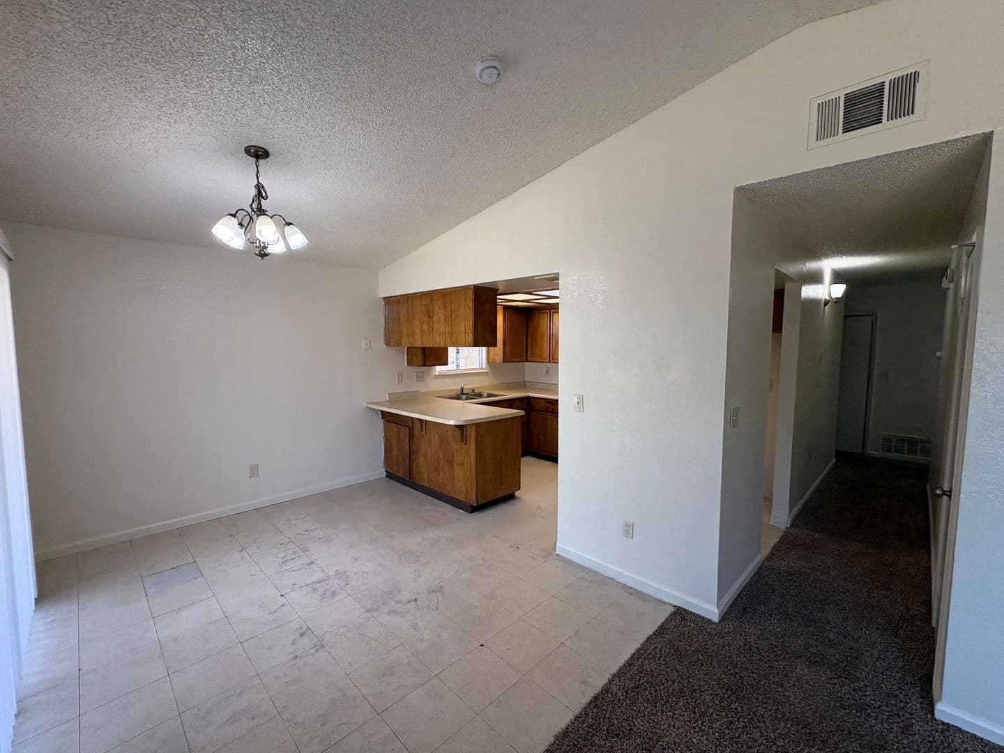 Visalia House: 244 East Prospect Avenue