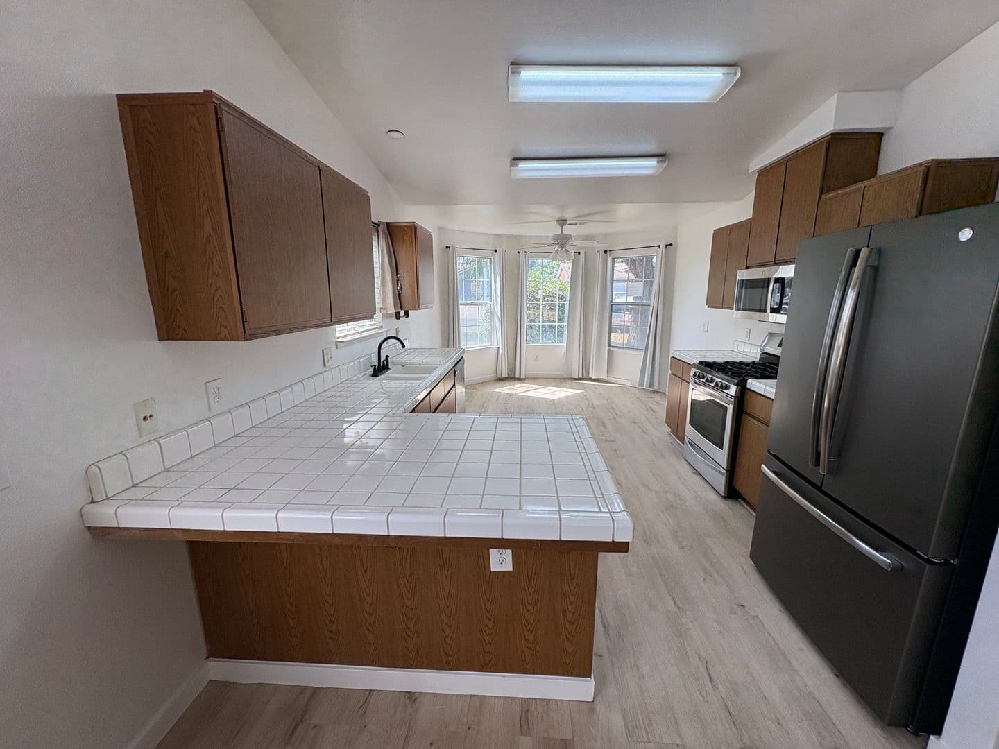 Visalia House: 2324 West Delta Ave