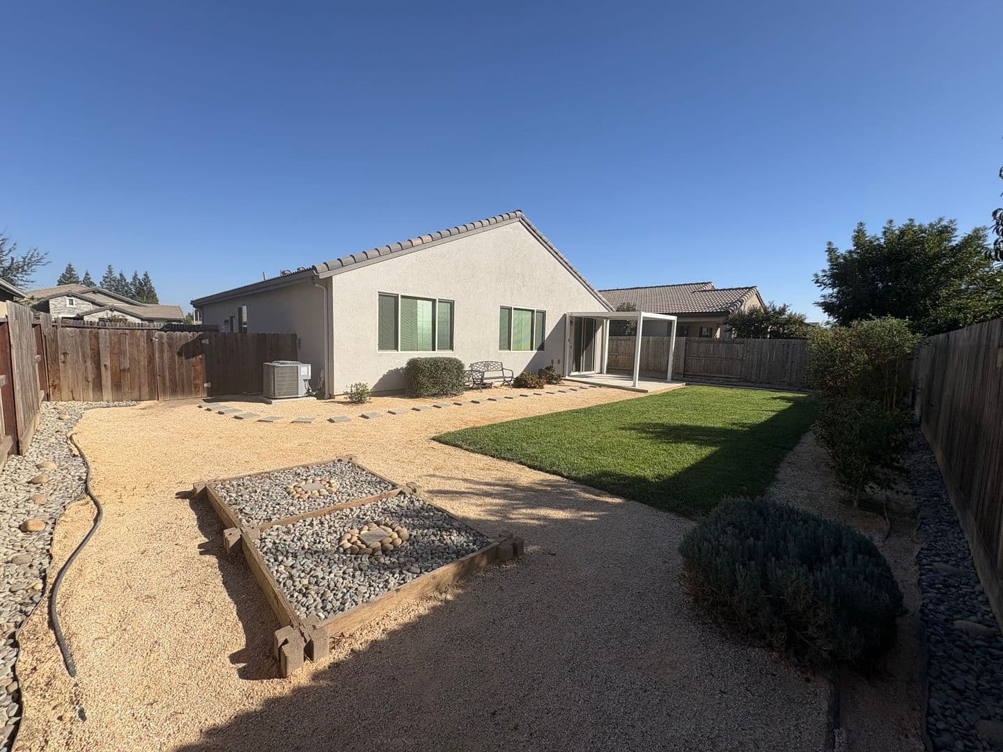 Visalia House: 3215 S Meadowbrook St