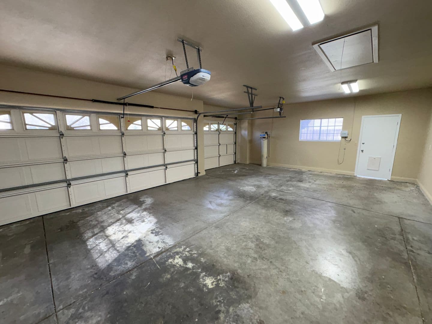 Hanford House: 540 West Birch Ct