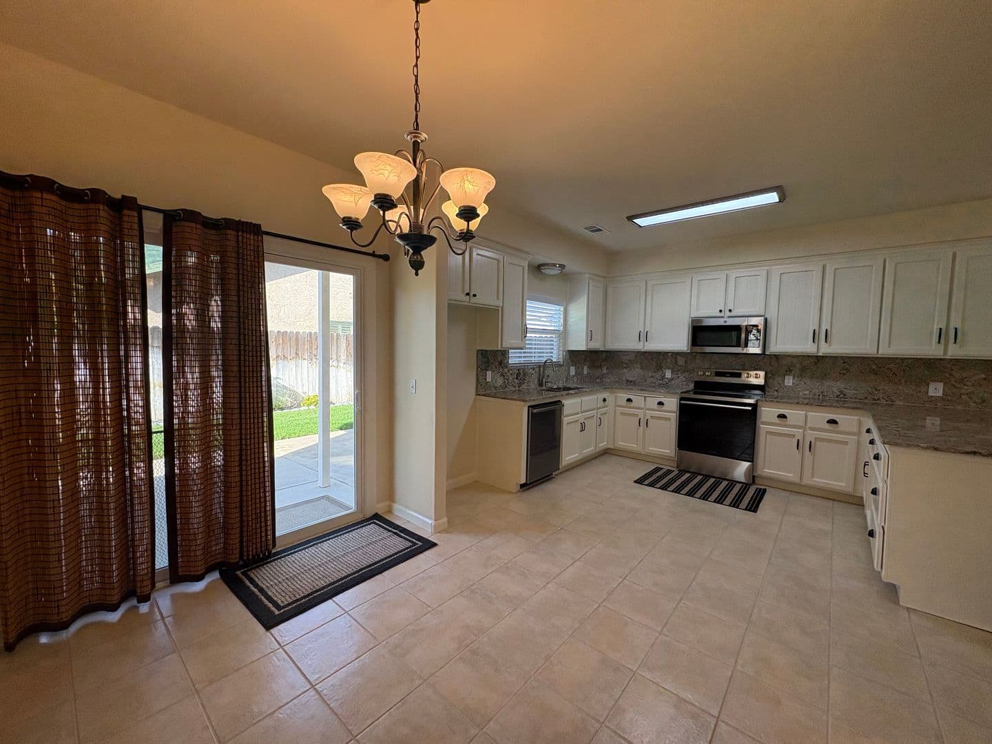 Exeter House: 1155 Meadow Ave