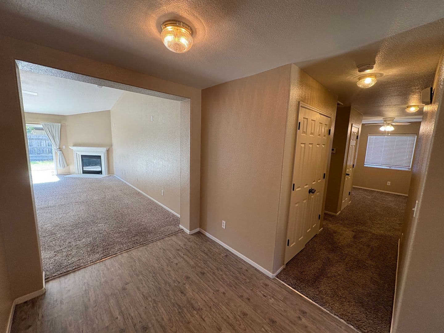 Visalia House: 2967 West Jerome Ave