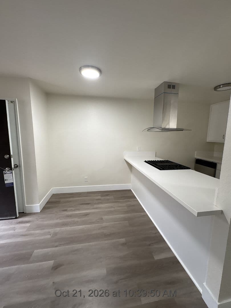 Visalia Apartment: 3521 W Campus Ave -5