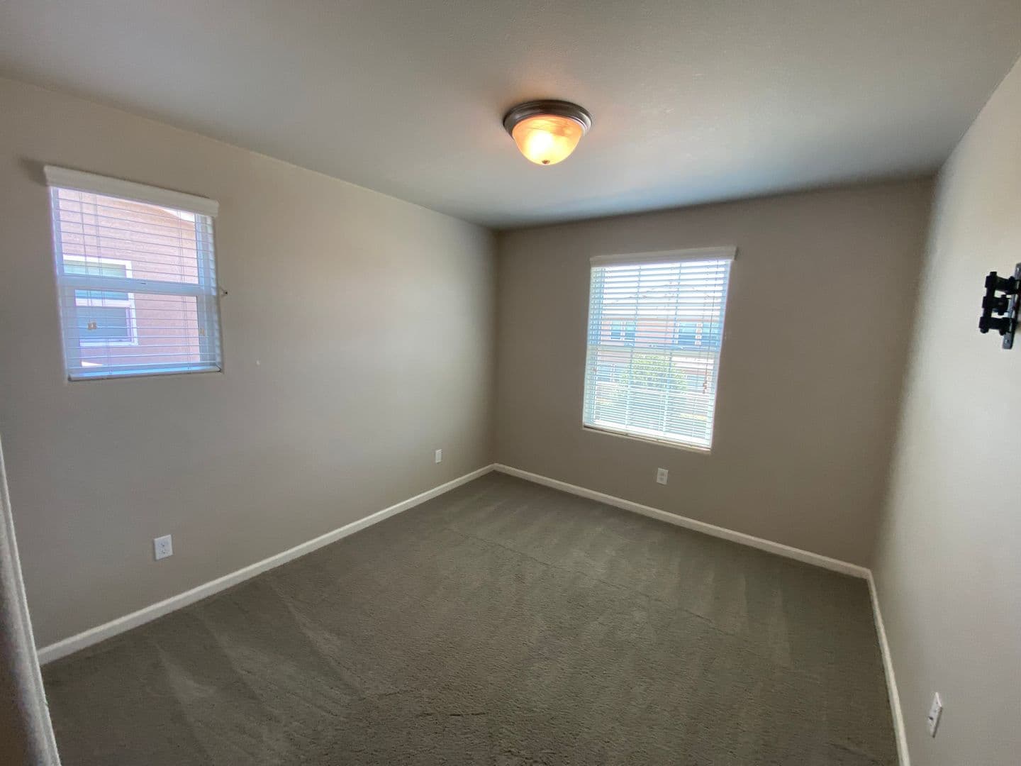Clovis House: 3461 Alcove Way