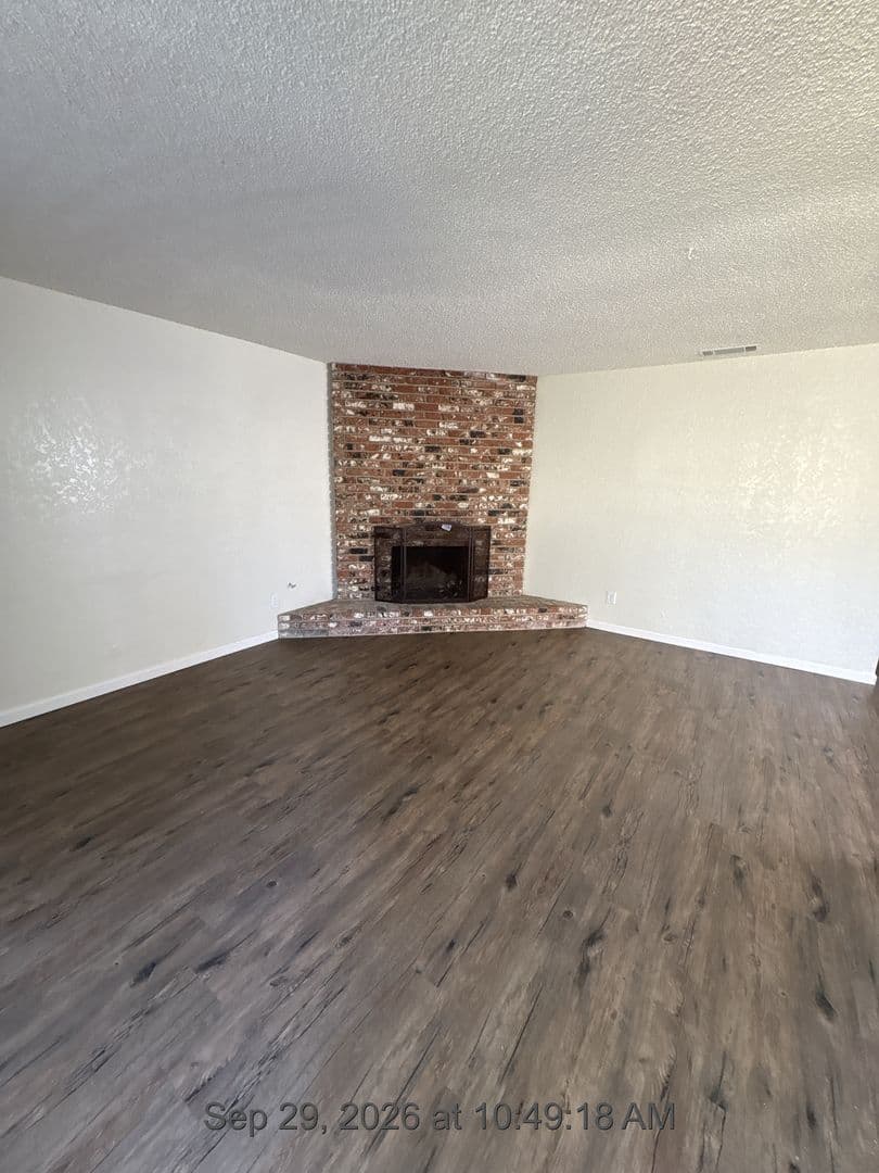 Visalia Apartment: 2034-2038 South Tracy Court