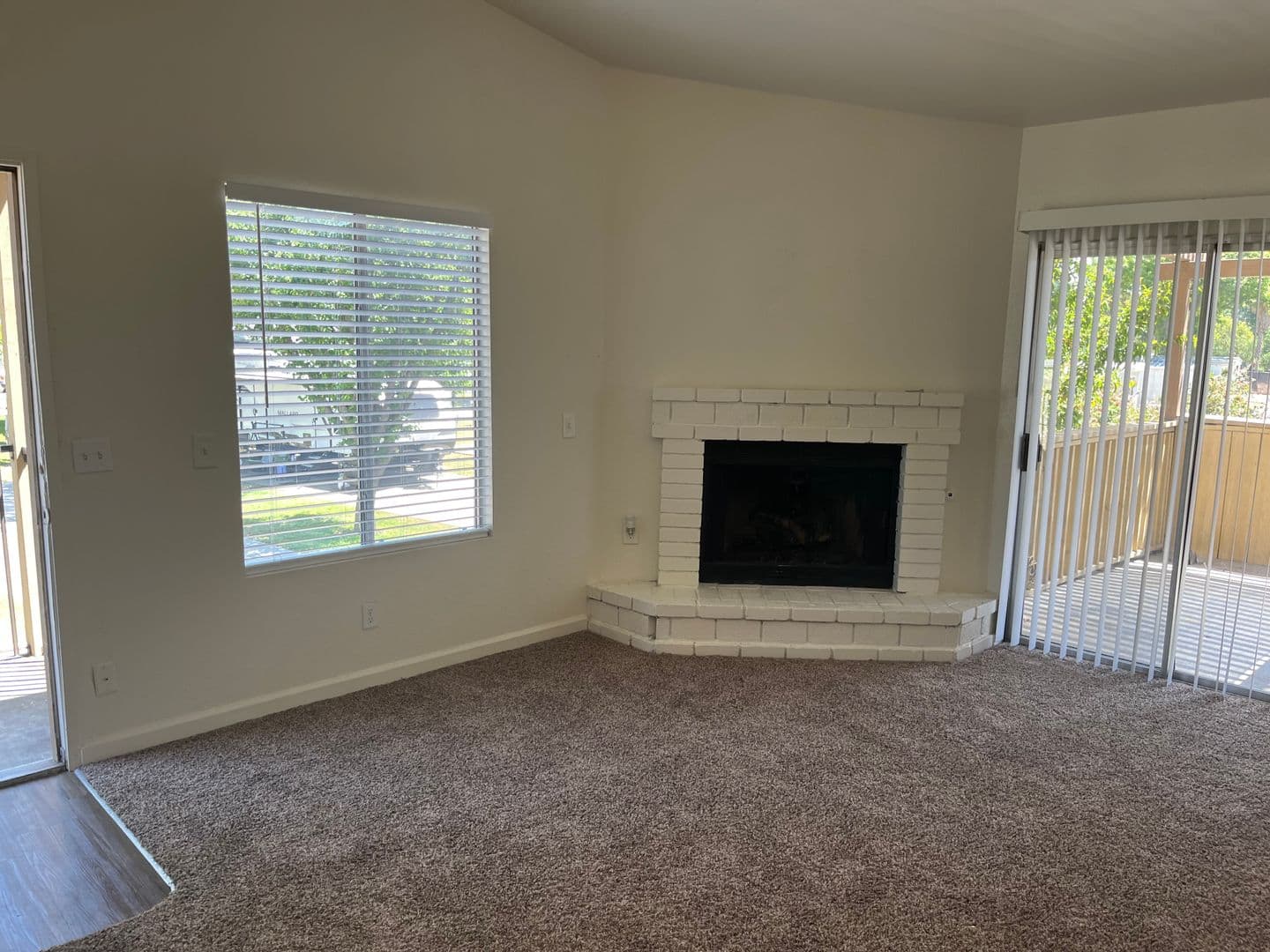 Visalia Apartment: 3900-4054 West Meadow Ave.
