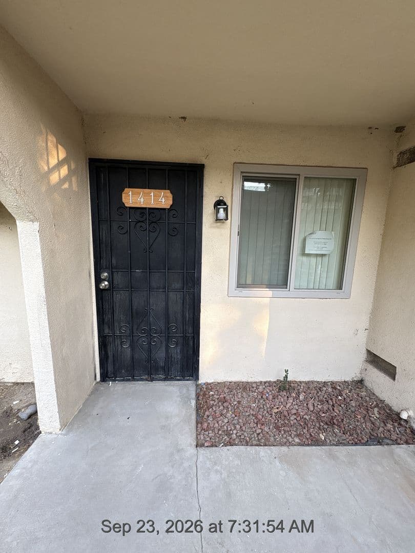 Visalia Apartment: 1300-1446 West Elowin Ave