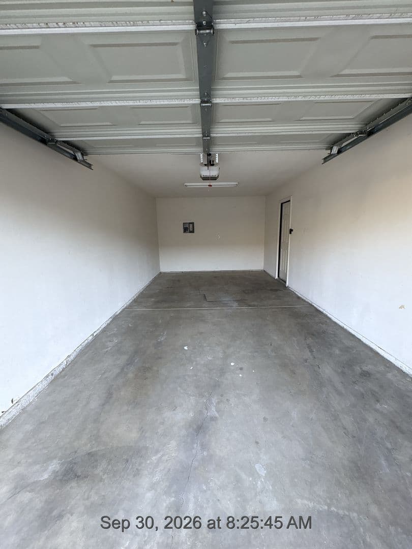 Visalia Apartment: 2222-2228 N. Vickie Ct