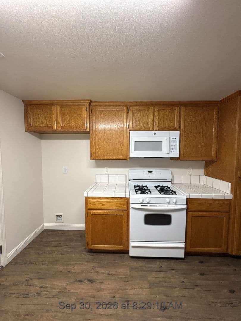 Visalia Apartment: 2222-2228 N. Vickie Ct