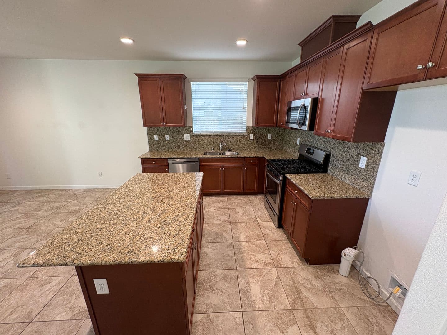 Visalia House: 4306 West Lark Ave