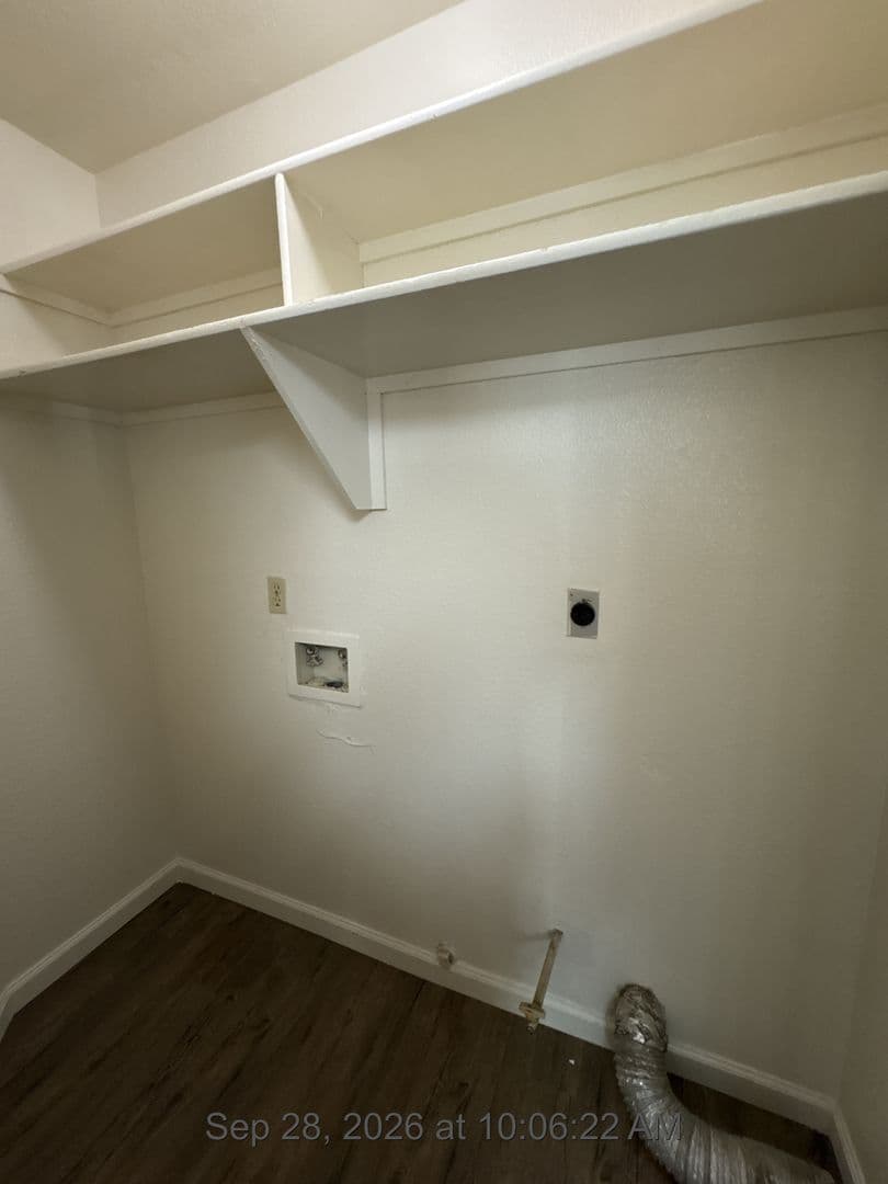 Tulare Apartment: 103-115 West Sonora Avenue