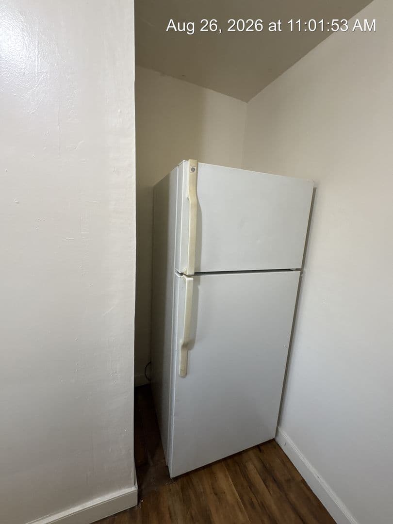 Tulare Apartment: 340-352 S Blackstone St