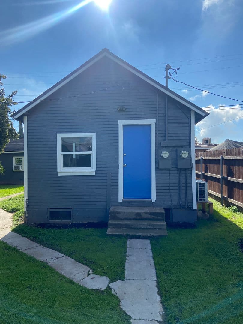 Reedley Apartment: 837 Evening Glow  Ave