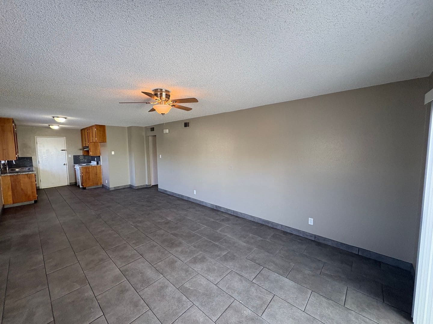 Visalia Apartment: 3108 West Walnut Ave #1-4