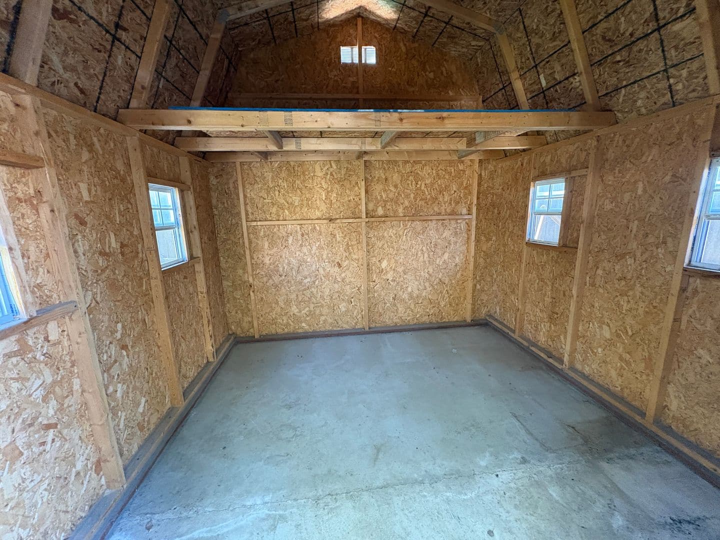 Visalia House: 2643 West Oakridge Ave