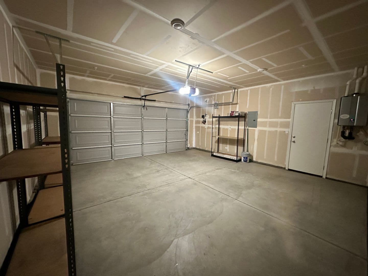 Visalia House: 2231 South Lebec St