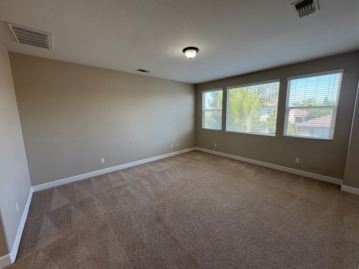 Visalia House: 3116 W Buena Vista