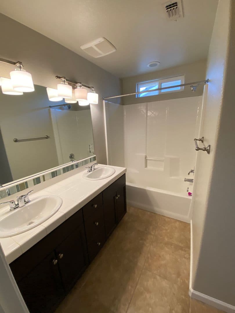 Clovis House: 3461 Alcove Way