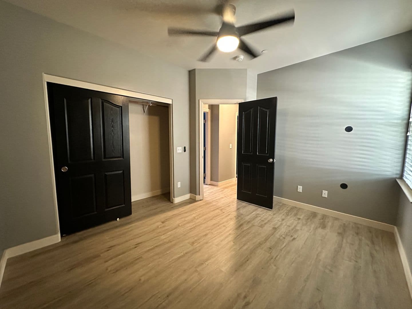 Farmersville House: 421 W. Trinta St