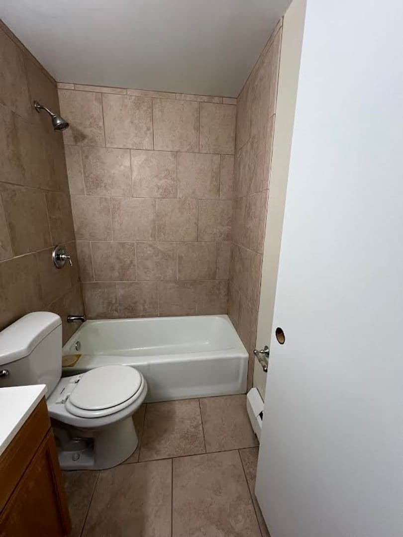 Boardman Apartment: 7185 Locust Ave.